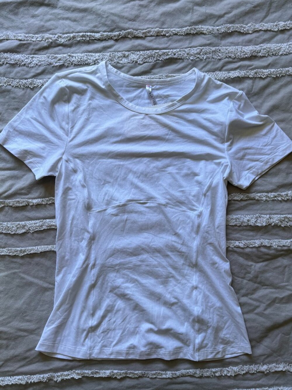 Fabletics White Phoenix S/S Active Top Hidden Zip Pocket BNWT S